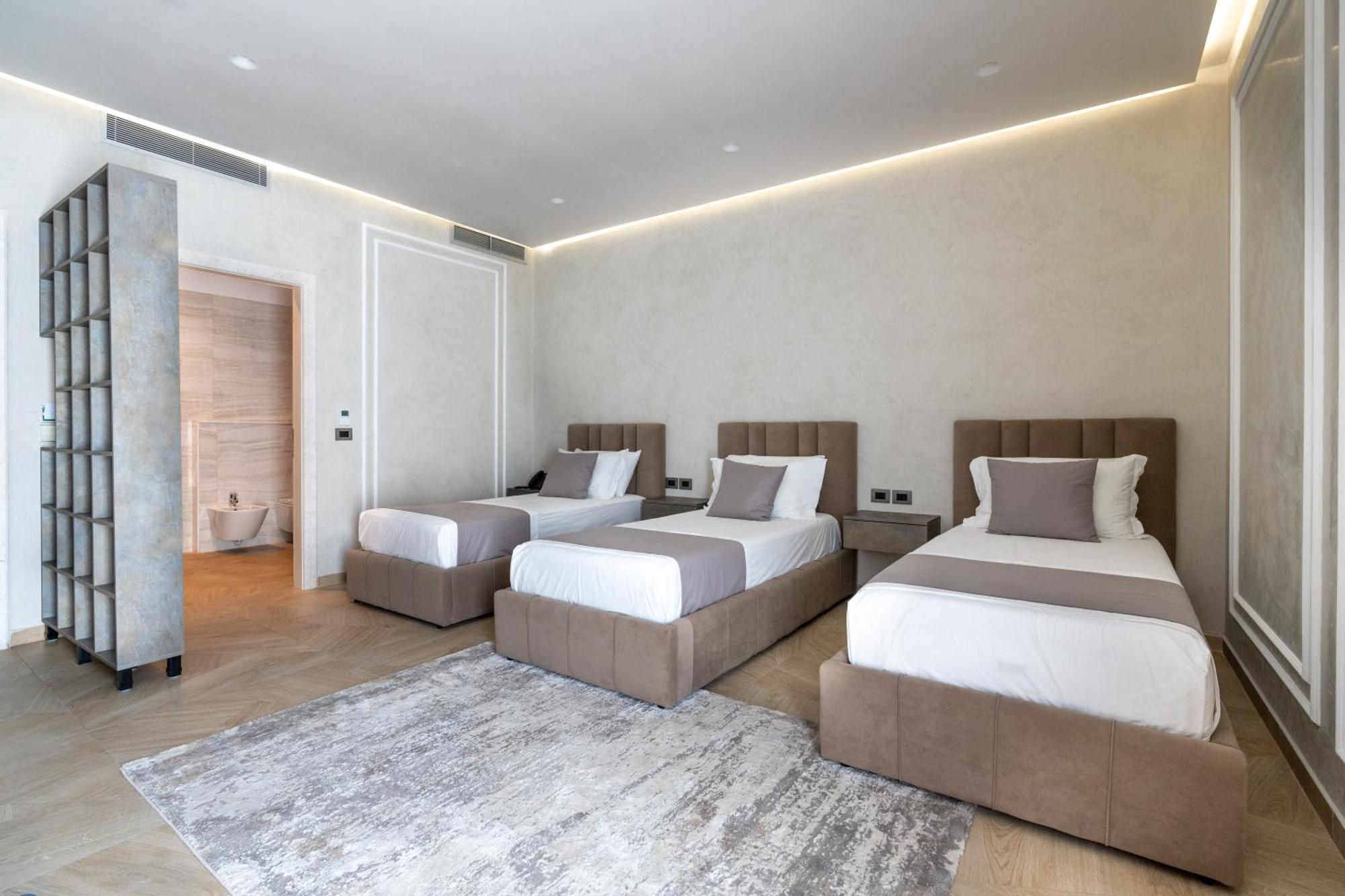 Hotel Plaza Berat Exterior foto