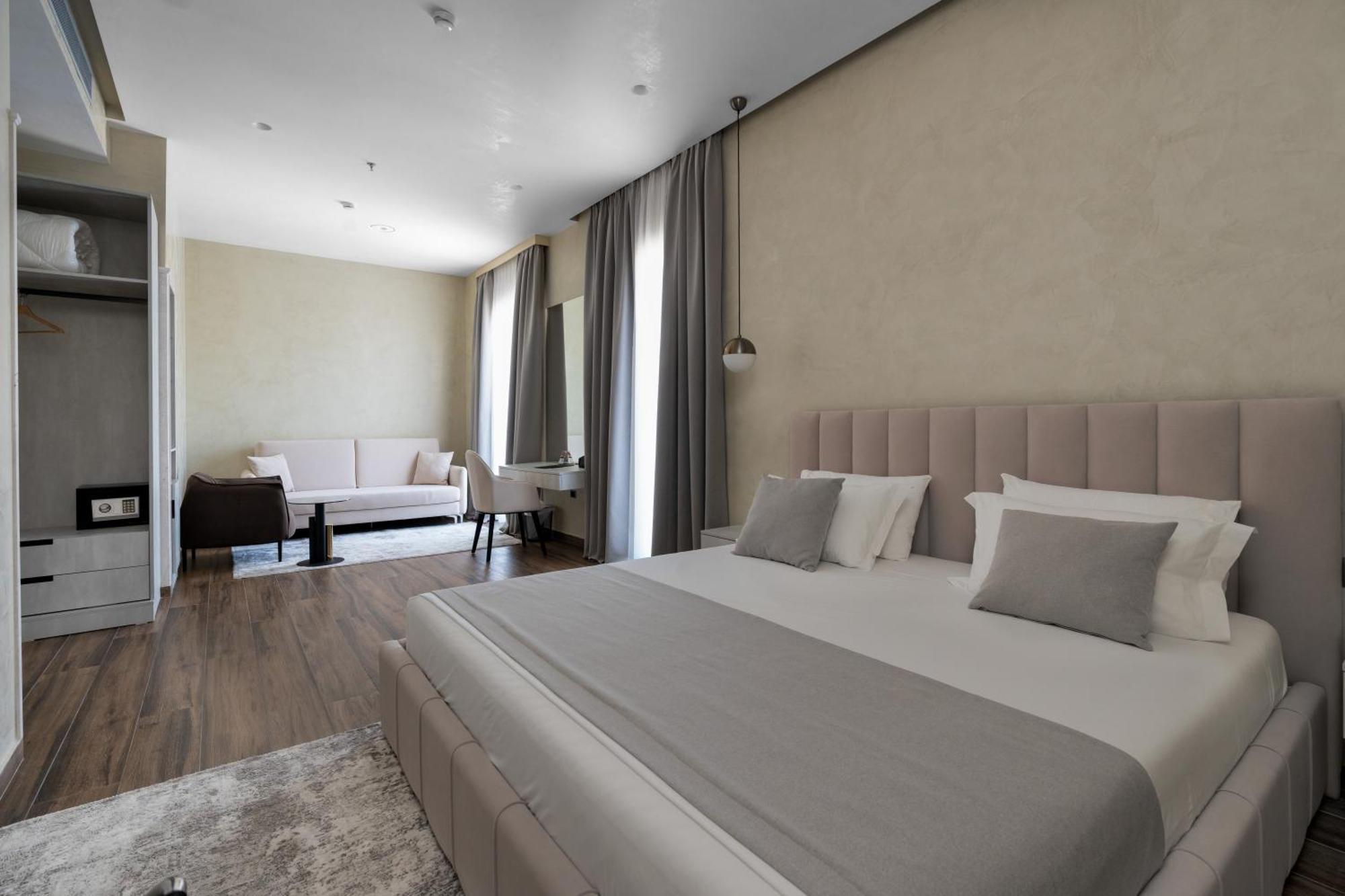 Hotel Plaza Berat Exterior foto