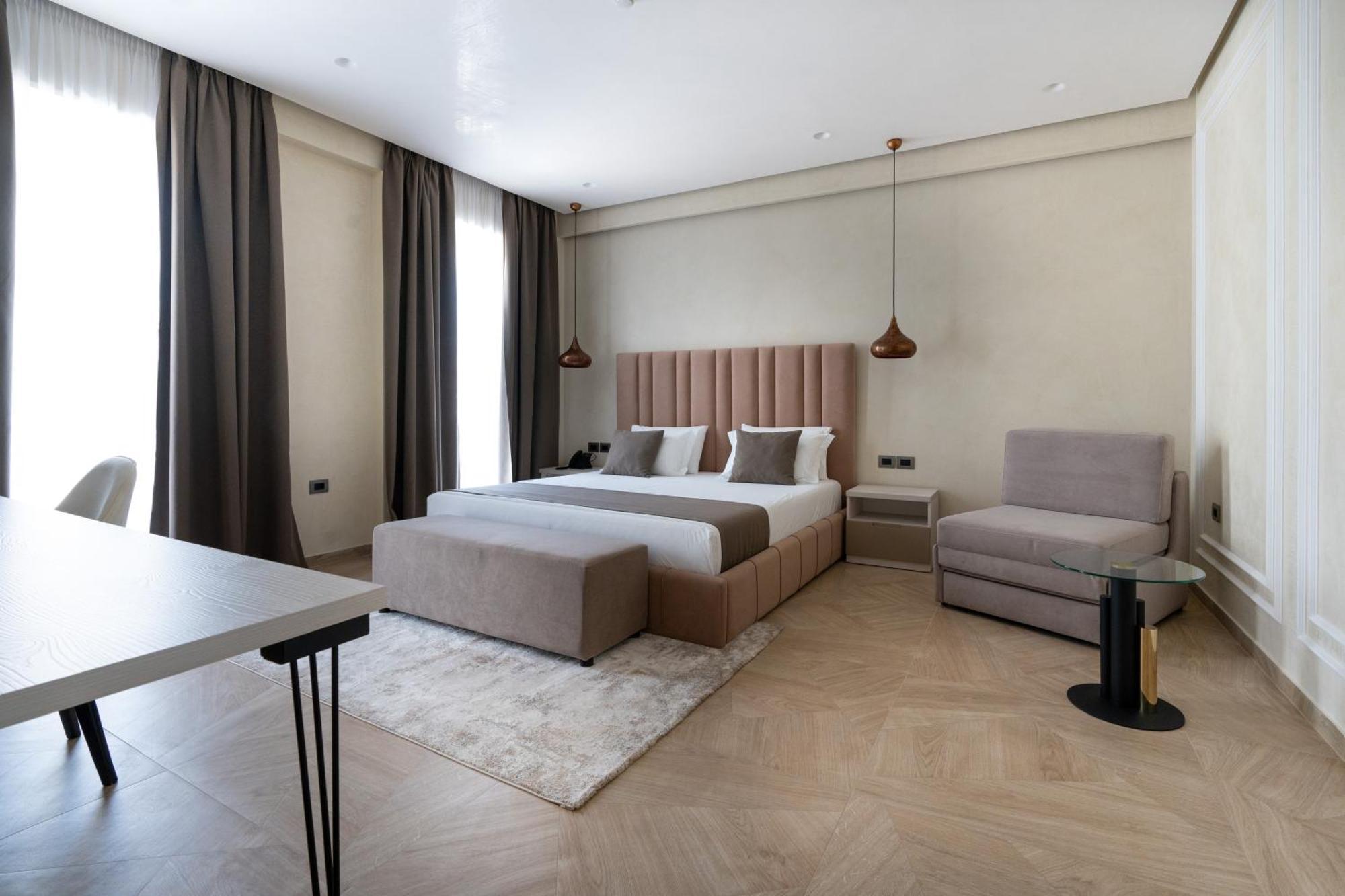 Hotel Plaza Berat Exterior foto